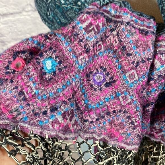 Vismaya wool blend scarf/wrap - Picture 2 of 5